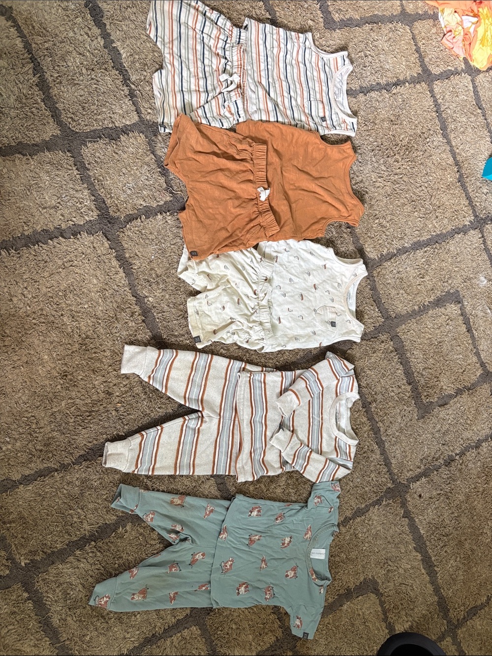 12 month Modern Moments Bundle! 
5 OUTFITS!!